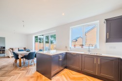 Mansbury Gardens, Congresbury, BS49