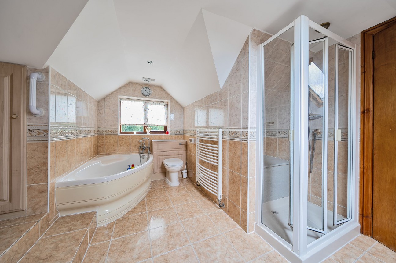 Impressive, detached country residence on edge of Wrington with stunning parkland gardens
