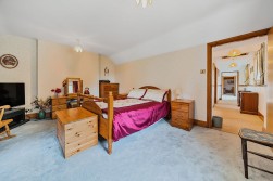 Impressive, detached country residence on edge of Wrington with stunning parkland gardens