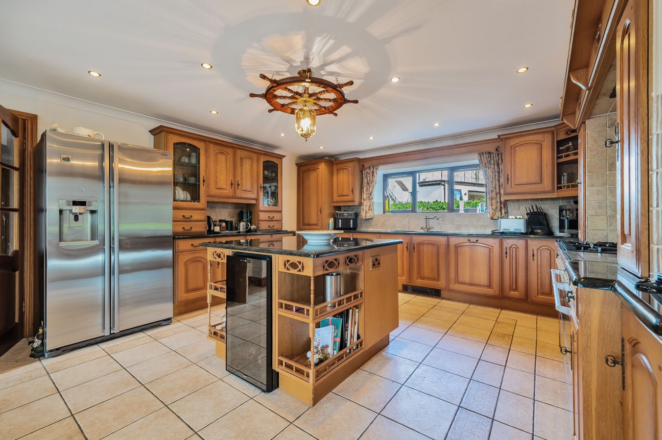 Impressive, detached country residence on edge of Wrington with stunning parkland gardens