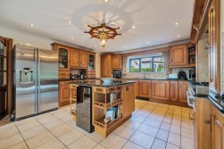 Impressive, detached country residence on edge of Wrington with stunning parkland gardens