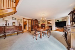 Impressive, detached country residence on edge of Wrington with stunning parkland gardens
