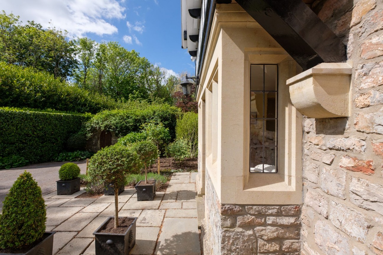 Hunters Lodge, Backwell Hill, BS48 - exceptional country estate set in 15 acres with extensive equestrian facilities