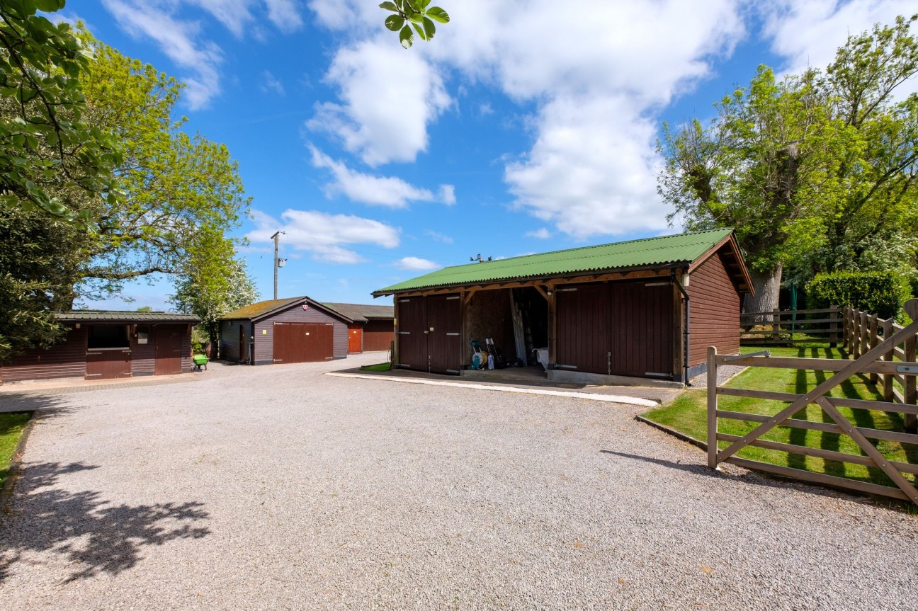 Hunters Lodge, Backwell Hill, BS48 - exceptional country estate set in 15 acres with extensive equestrian facilities