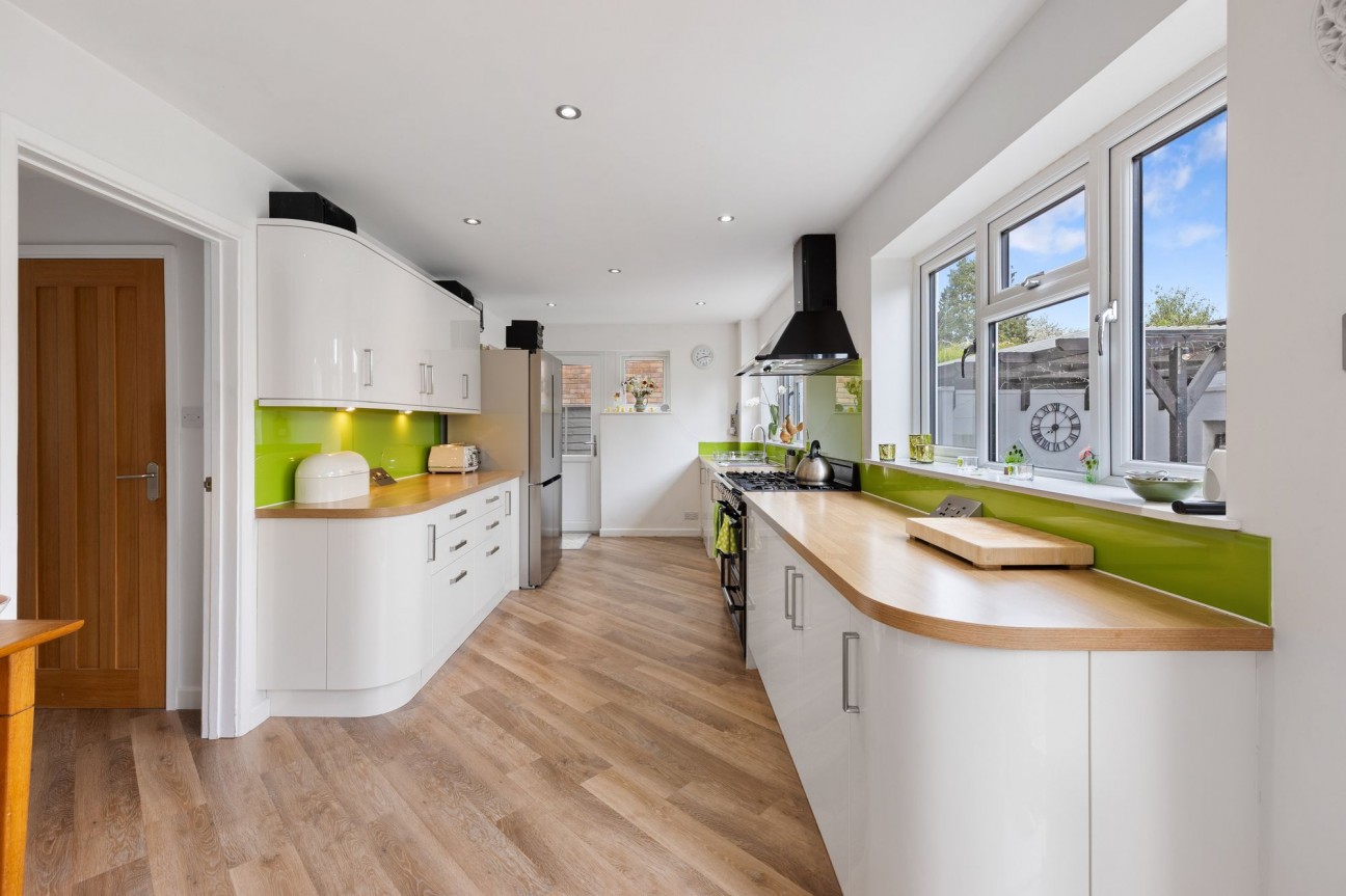 Dunsters Road, Claverham, BS49