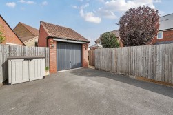 Wheatear Road, Yatton, BS49