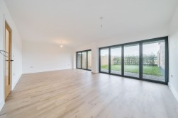2 Somerset Court, Brinsea, Congresbury