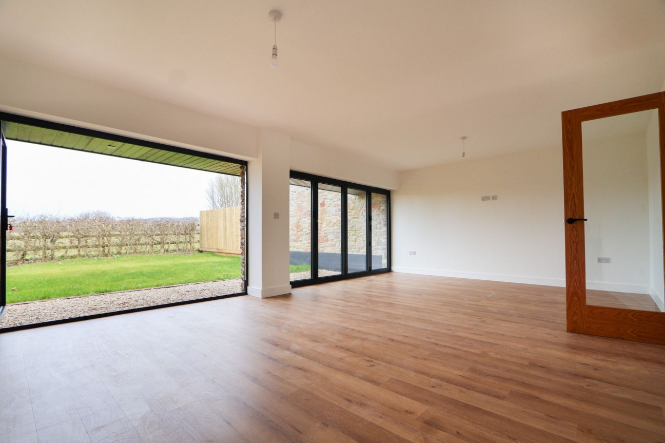 2 Somerset Court, Brinsea, Congresbury