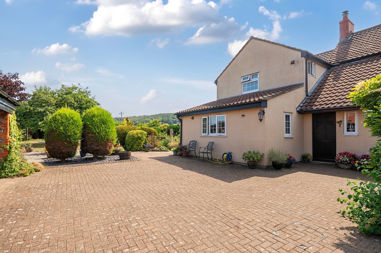 Detached Country home, Chelvey. Bristol, BS48