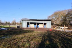 Semi-rural 5 bedroom flexible family home