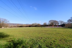 Semi-rural 5 bedroom flexible family home