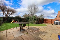 Mulberry Road, Congresbury, BS49