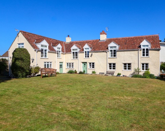 Orchardside, 20 Brinsea Road, Congresbury - a superb, spacious village home
