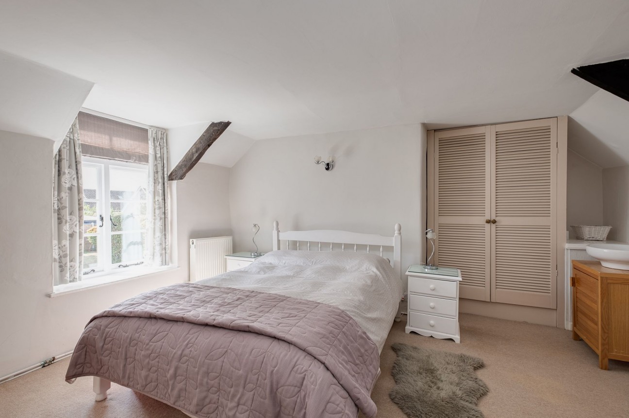 Orchardside, 20 Brinsea Road, Congresbury - a superb, spacious village home