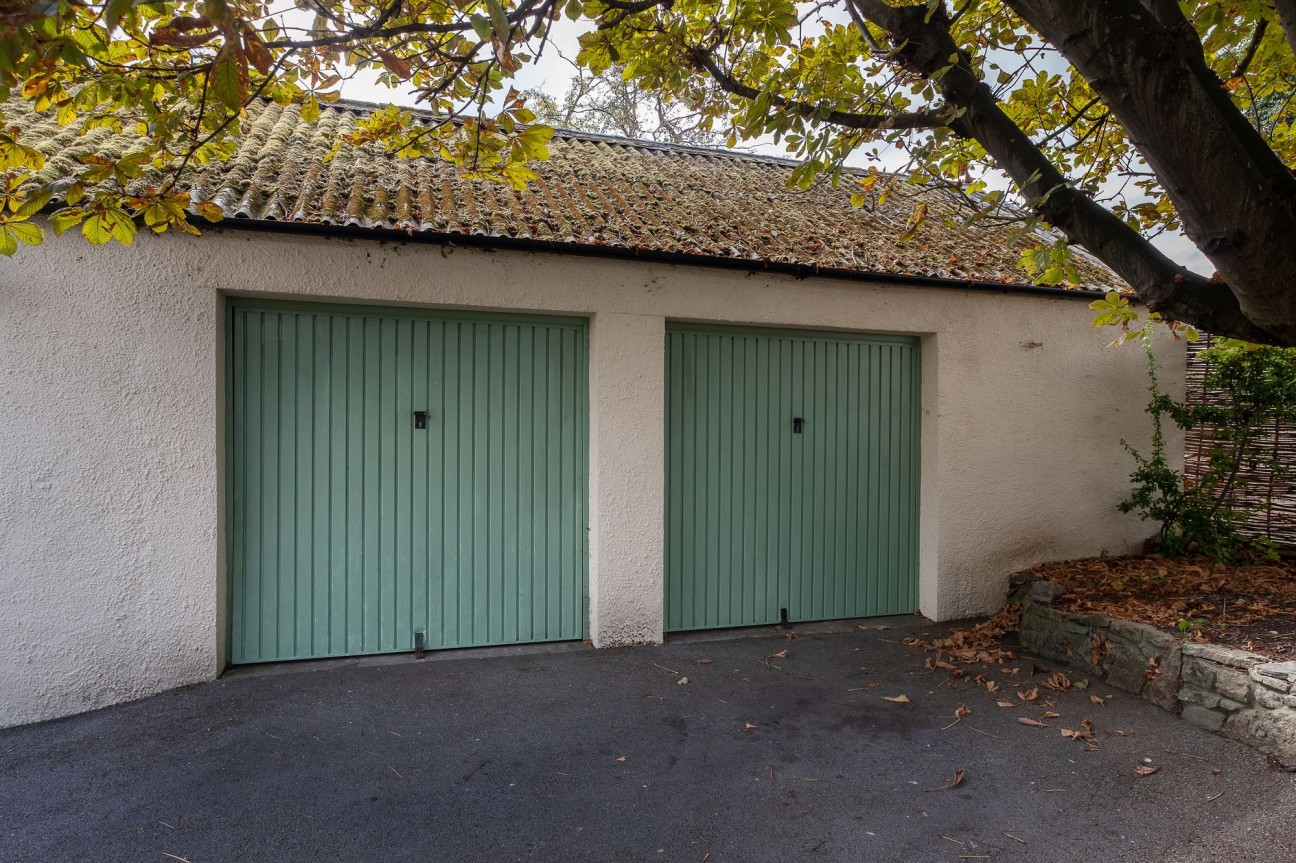 Orchardside, 20 Brinsea Road, Congresbury - a superb, spacious village home