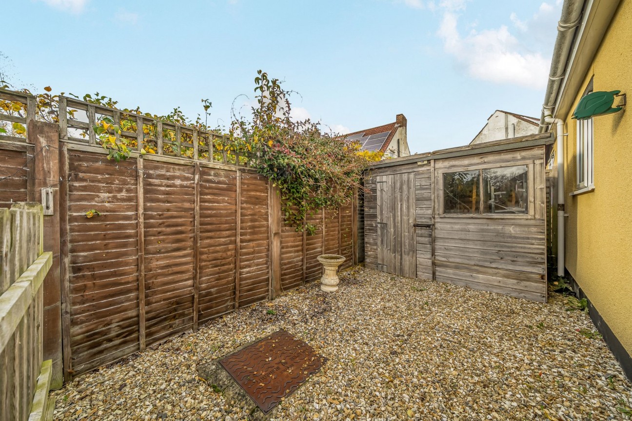 Well Park, Congresbury, BS49