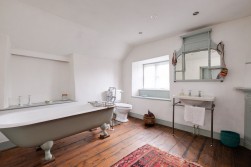 Wellhouse Farm, Tickenham, BS21 - exquisitely presented character farmhouse with glorious gardens