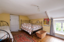 Wellhouse Farm, Tickenham, BS21 - exquisitely presented character farmhouse with glorious gardens