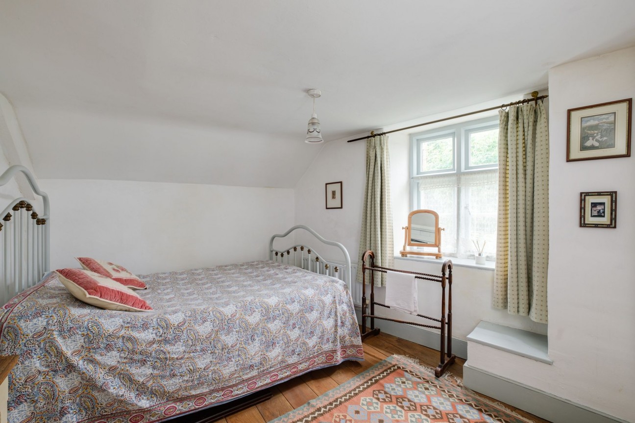 Wellhouse Farm, Tickenham, BS21 - exquisitely presented character farmhouse with glorious gardens