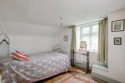 Wellhouse Farm, Tickenham, BS21 - exquisitely presented character farmhouse with glorious gardens