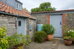 Wellhouse Farm, Tickenham, BS21 - exquisitely presented character farmhouse with glorious gardens