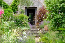 Wellhouse Farm, Tickenham, BS21 - exquisitely presented character farmhouse with glorious gardens