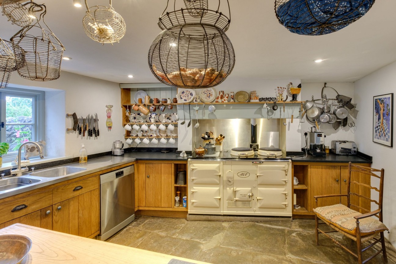 Wellhouse Farm, Tickenham, BS21 - exquisitely presented character farmhouse with glorious gardens