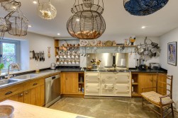 Wellhouse Farm, Tickenham, BS21 - exquisitely presented character farmhouse with glorious gardens