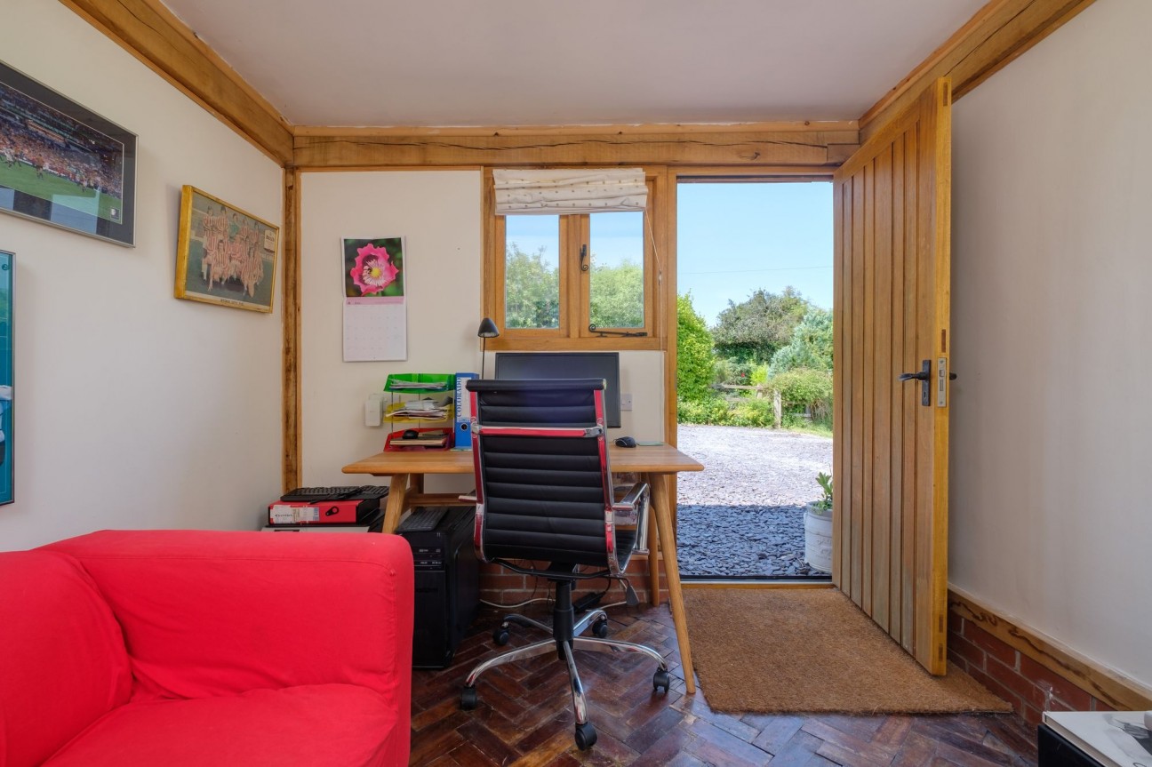 Bath Road, Blagdon, BS40