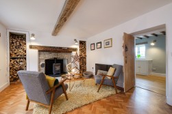 Rose Farm, West End, Nailsea, BS48 - stylishly renovated farmhouse with glorious views