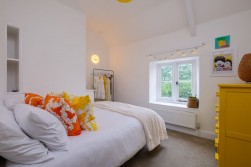 Rose Farm, West End, Nailsea, BS48 - stylishly renovated farmhouse with glorious views