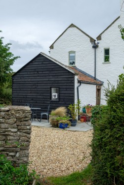 Rose Farm, West End, Nailsea, BS48 - stylishly renovated farmhouse with glorious views