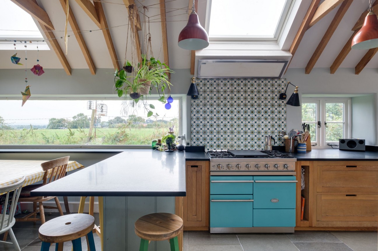 Rose Farm, West End, Nailsea, BS48 - stylishly renovated farmhouse with glorious views