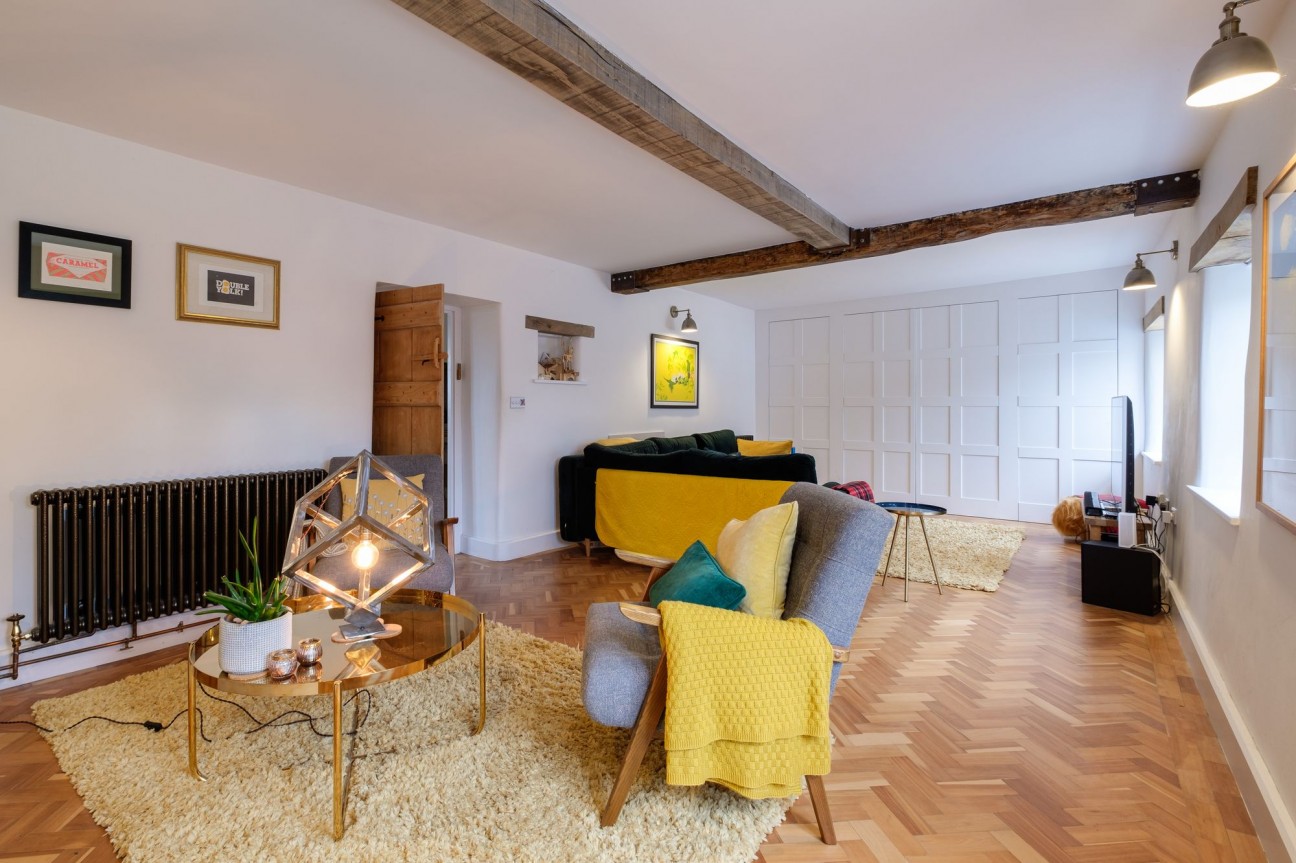 Rose Farm, West End, Nailsea, BS48 - stylishly renovated farmhouse with glorious views