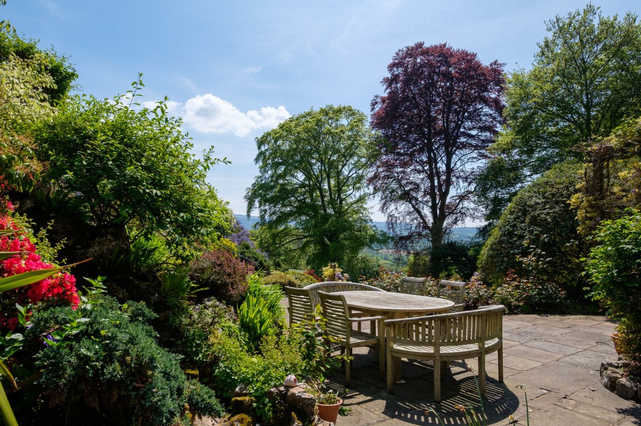 Delightful country residence with commanding views, on the outskirts of the village of Wrington
