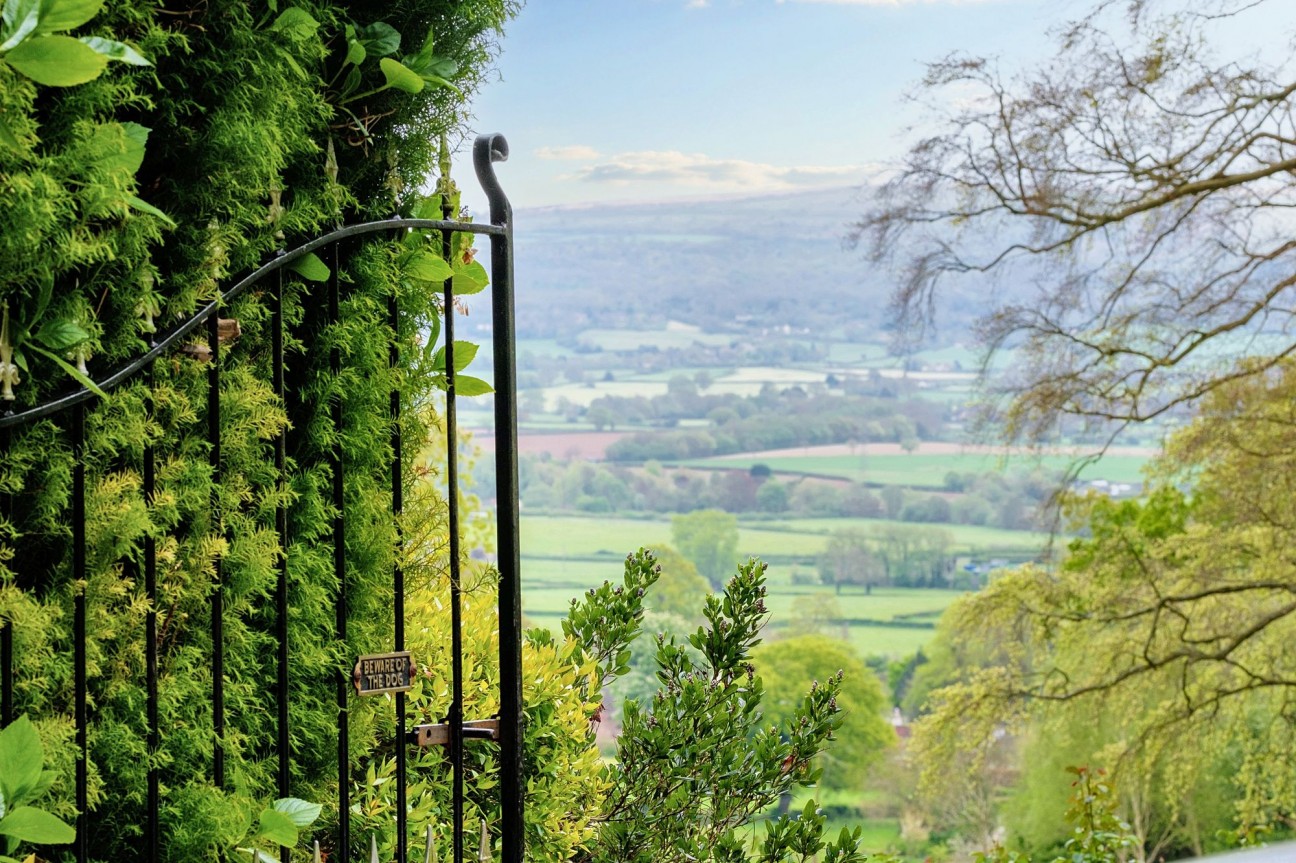 Delightful country residence with commanding views, on the outskirts of the village of Wrington