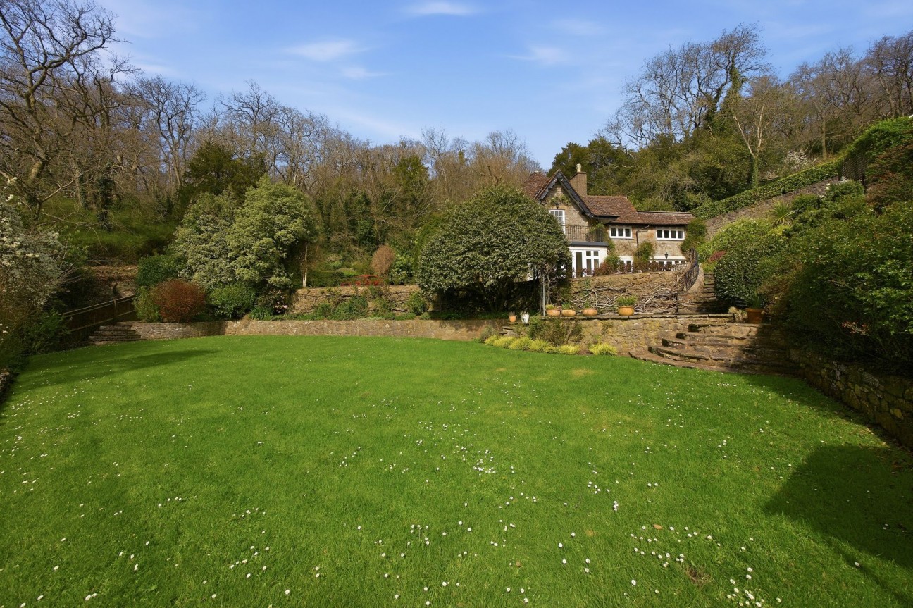 Delightful country residence with commanding views, on the outskirts of the village of Wrington