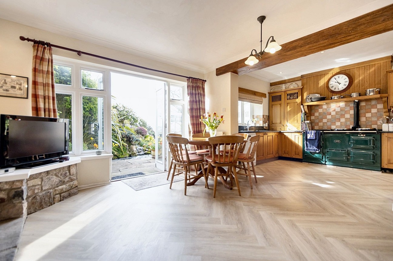 Delightful country residence with commanding views, on the outskirts of the village of Wrington