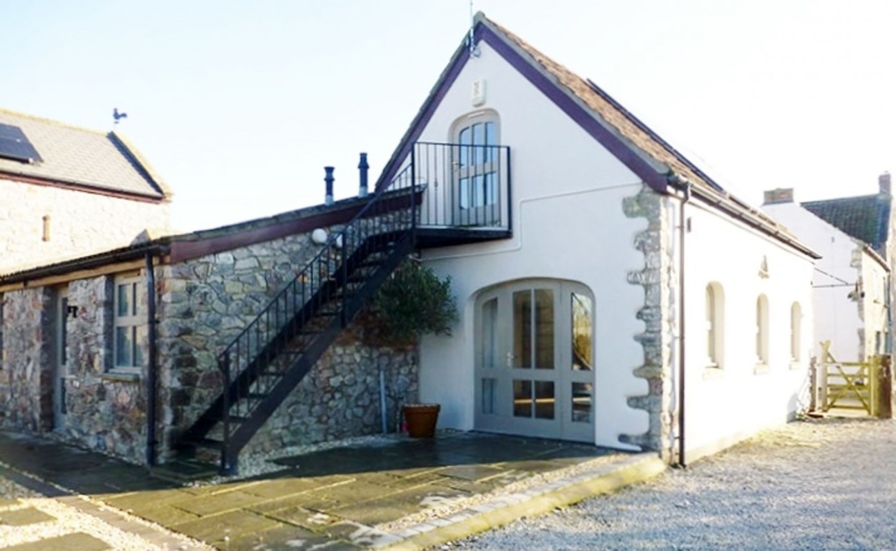 West Hewish, Little Manor Barns, BS24