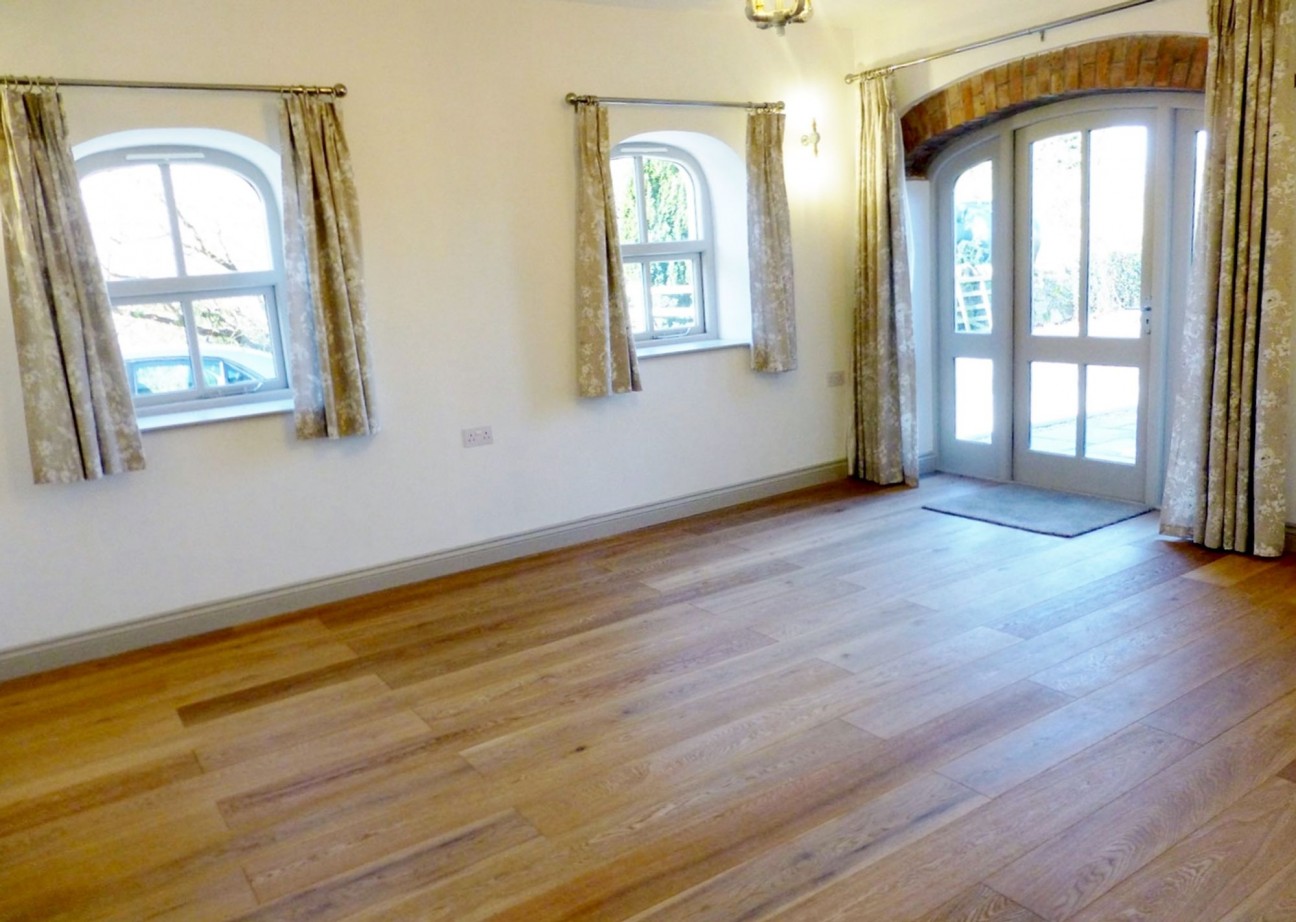 West Hewish, Little Manor Barns, BS24