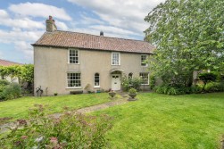 Macquarie Farm House, Yatton, BS49 - beautifully renovated family home in central village location