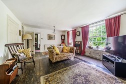 Macquarie Farm House, Yatton, BS49 - beautifully renovated family home in central village location