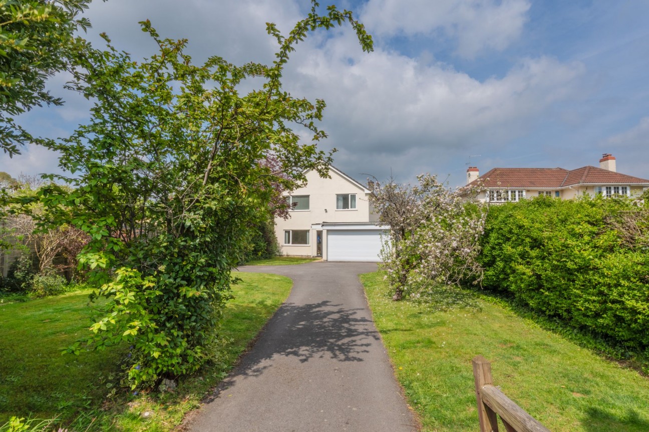 Bristol Road, Langford, BS40