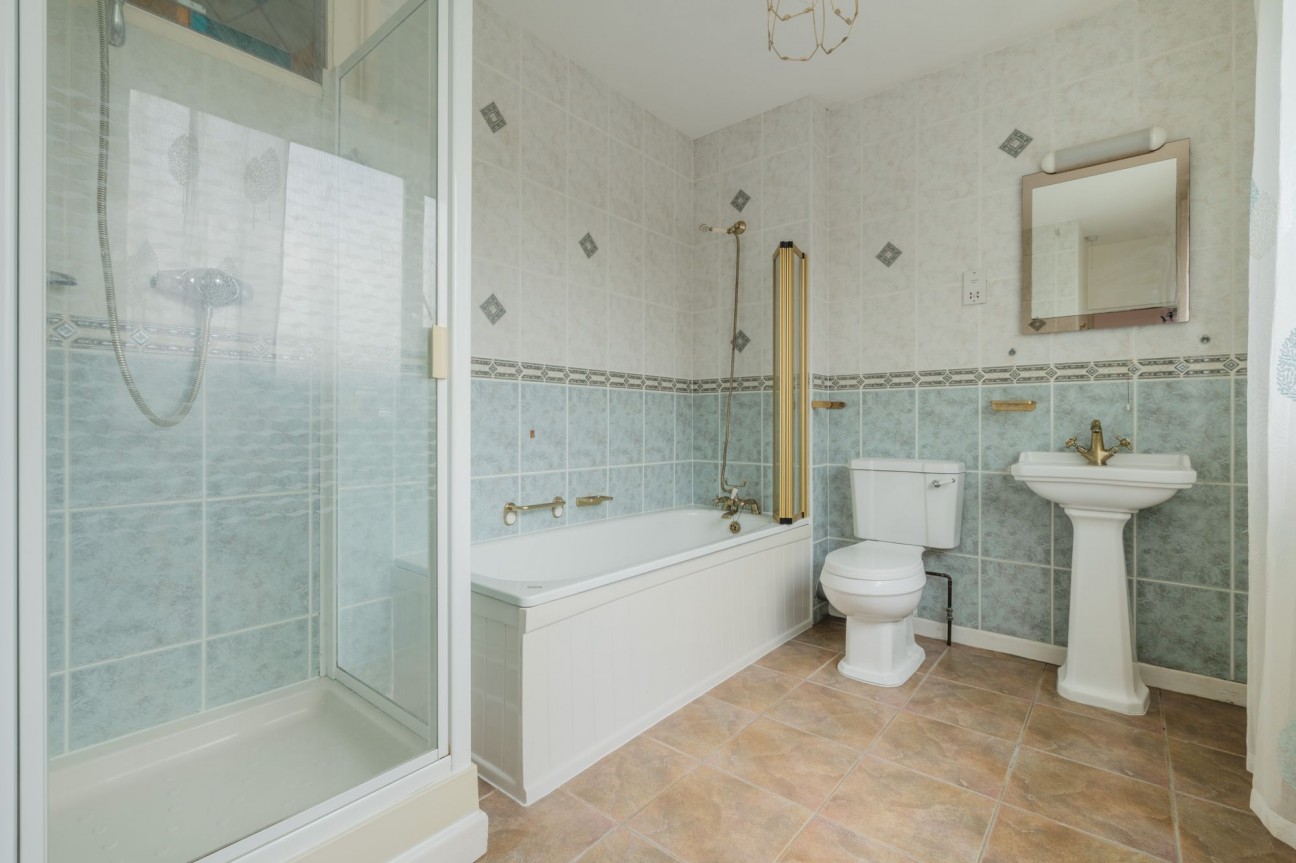 Bristol Road, Langford, BS40