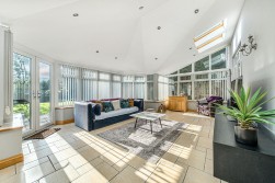 Bristol Road, Churchill, BS25