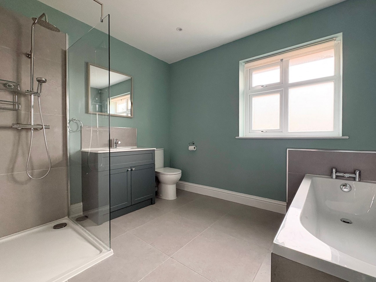 Bristol Road, Churchill, BS25