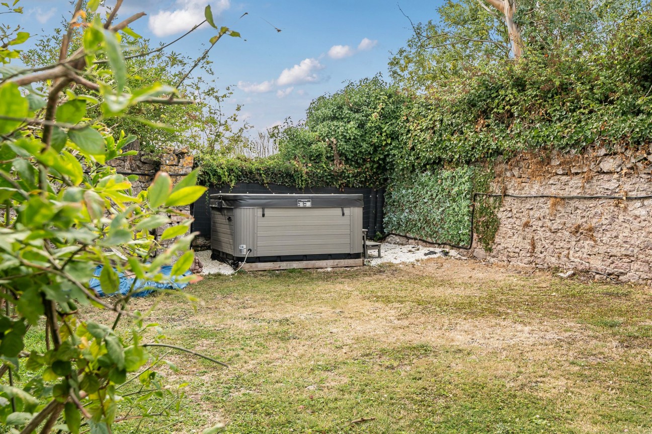 Tarnock, Axbridge, BS26