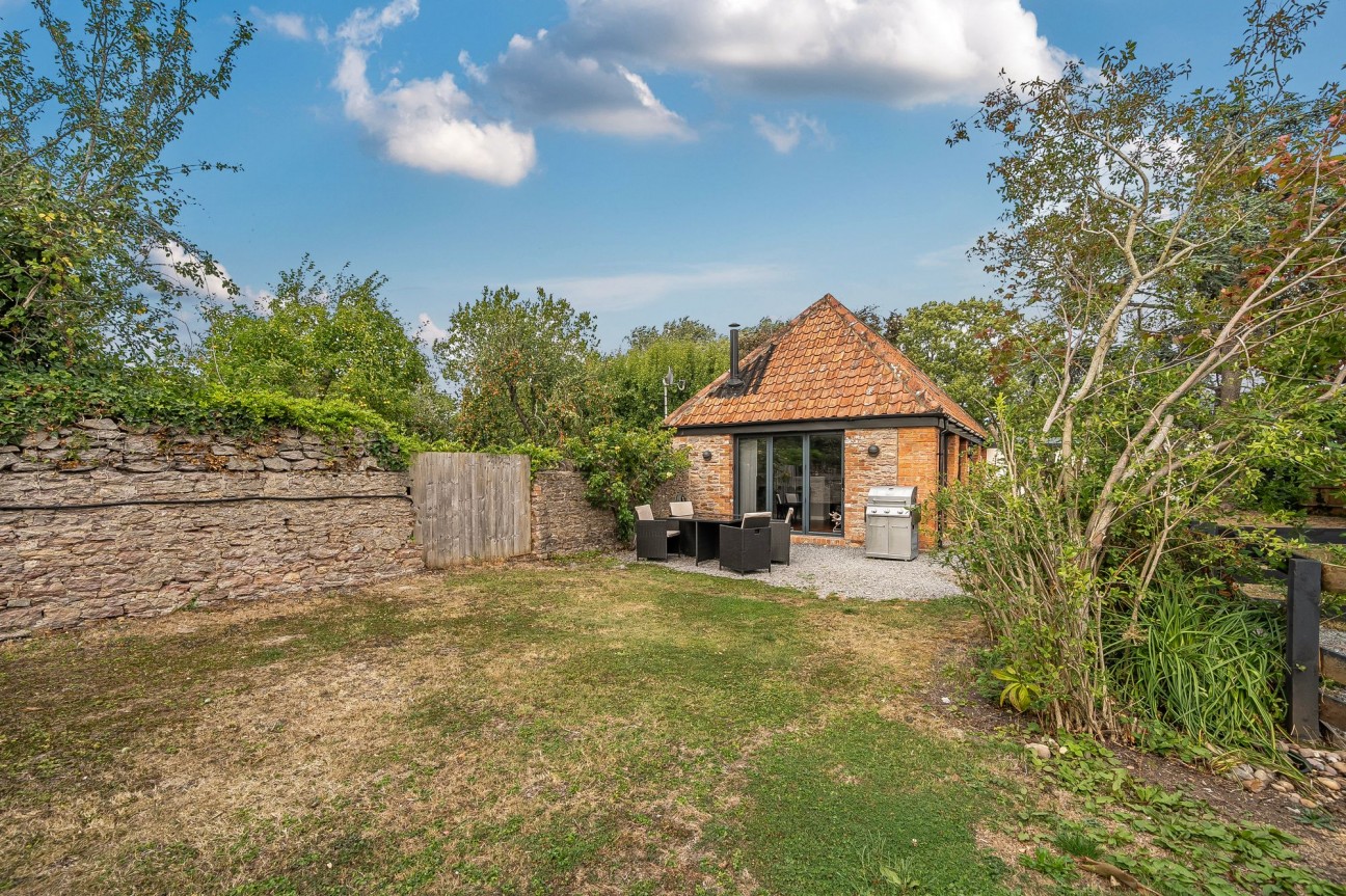 Tarnock, Axbridge, BS26