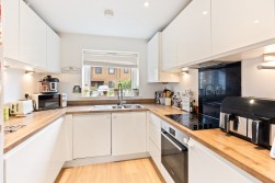 Fox Avenue, Yatton, BS49
