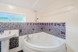 Well Park, Congresbury, BS49